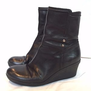 Black Nine West Wedge Zip-up Booties